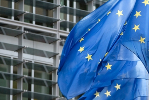 Еврокомиссар прокомментировал решение парламента Нидерландов по Украине