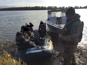 Пограничники Измаильского отряда задержали на реке Дунай трёх граждан Пакистана и гражданина Украины