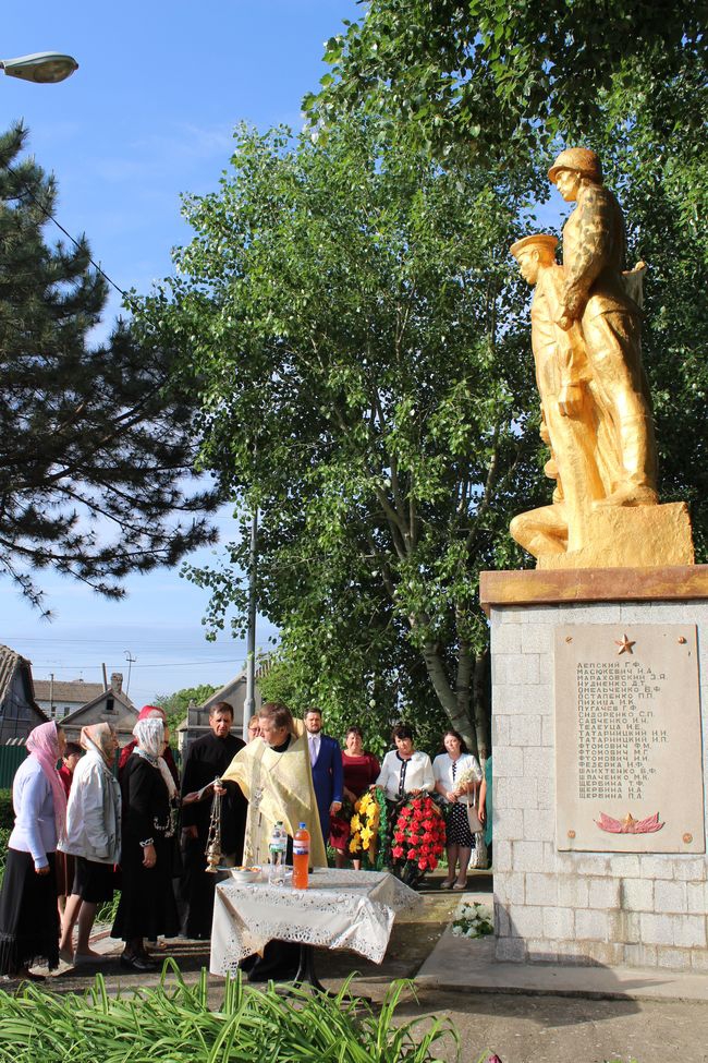 В Броске почтили память односельчан, погибших во Второй мировой войне