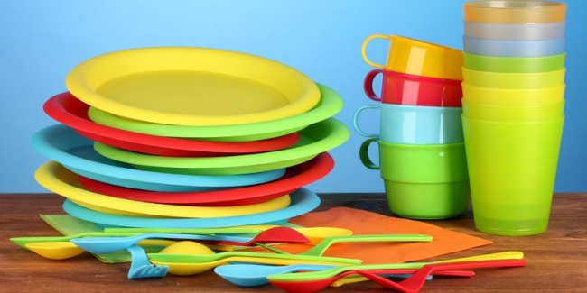 В Европе запретят использование пластиковой посуды