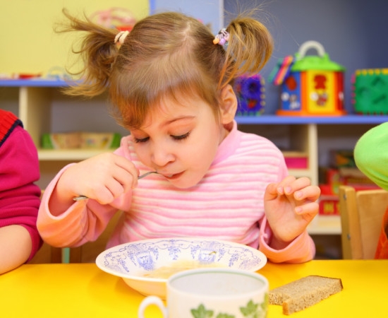 Сытый ребёнок - спокойны родители: питание в детских садах и школах