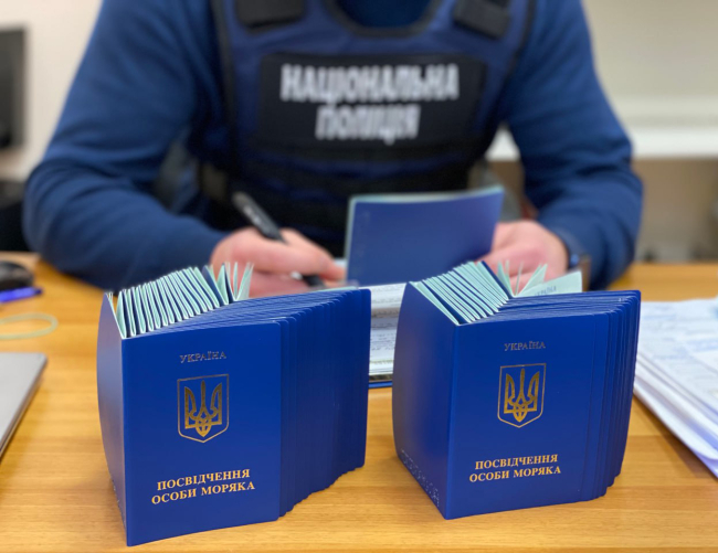 На Одещині поліція викрила корупційну схему оформлення документів моряків